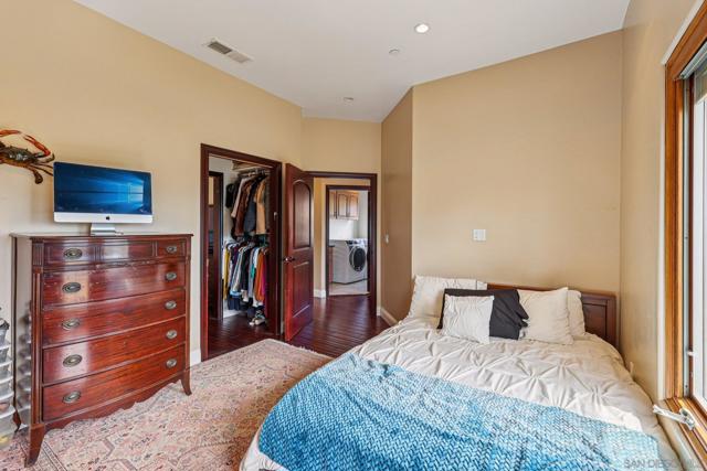 15035 Orchard View Dr, Poway CA: https://media.crmls.org/mediaz/a8e089fc-6e70-454d-aa9a-113db6644f62.jpg