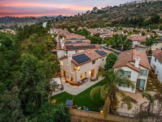11799 Westview Pkwy, San Diego CA: https://media.crmls.org/mediaz/a8e0de47-70cd-41af-af2d-3fc8c208b720.jpg