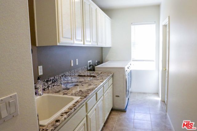 Image 25 of 36 For 5338 Via Dolores