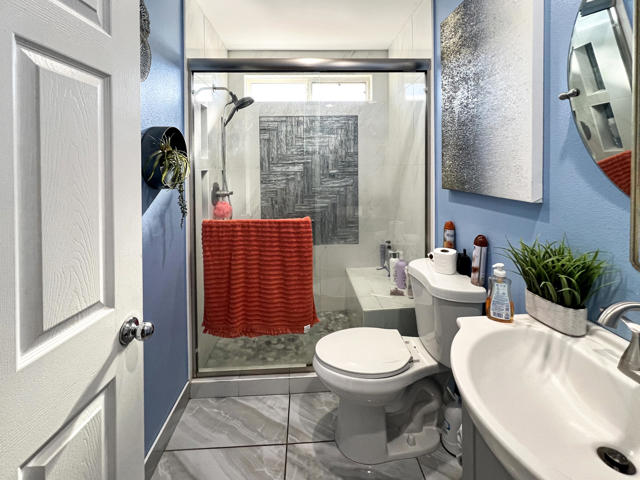 52402 Michelle Drive, Coachella CA: https://media.crmls.org/mediaz/a8e13221-eeaa-42e9-8670-e180c8cb7584.jpg