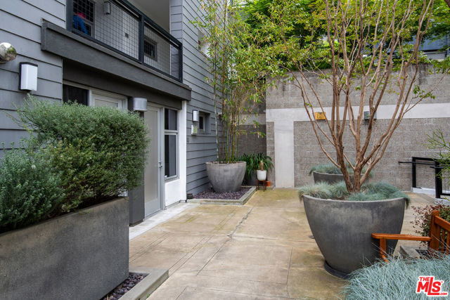 4111 West Sunset Boulevard, 233 photo 2