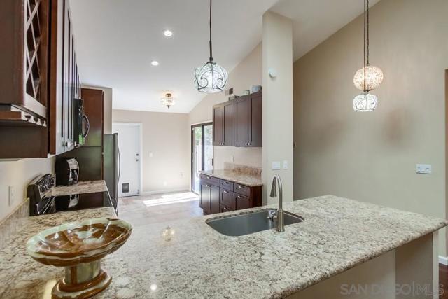 17832 Avenida Cordillera, San Diego CA: https://media.crmls.org/mediaz/a8e1c128-b73a-4d6f-9846-f342765cf036.jpg