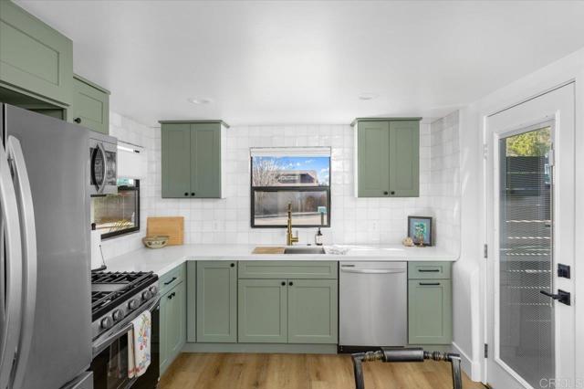 Detail Gallery Image 25 of 38 For 3630 Donna Dr, Carlsbad,  CA 92008 - 3 Beds | 2 Baths