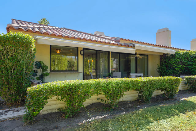 239 Santa Barbara Circle, Palm Desert, CA 92260