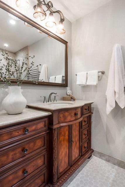 19414 Vineyard Lane, Saratoga CA: https://media.crmls.org/mediaz/a8e26660-d9fe-44e6-8d32-6be3901a4080.jpg