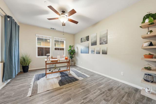 2923 Oro Blanco Cir, Escondido CA: https://media.crmls.org/mediaz/a8e2fcdc-b05b-40c2-a186-6672e0fada4f.jpg