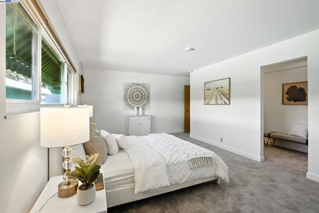3101 61St Ave, Oakland CA: https://media.crmls.org/mediaz/a8e3b52f-fc70-4399-8863-9057e372b2df.jpg