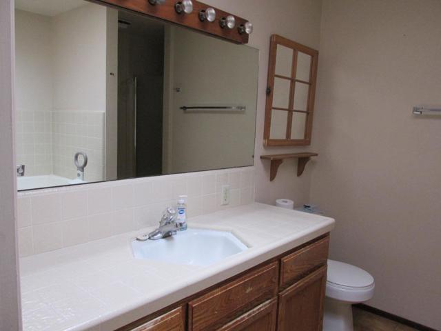 861 Enterprise Road, Hollister CA: https://media.crmls.org/mediaz/a8e42b38-8bcd-41ff-9d67-91714b1261a2.jpg