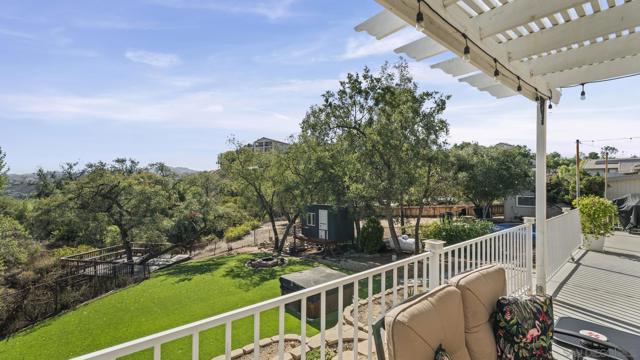 24249 Sargeant Rd, Ramona CA: https://media.crmls.org/mediaz/a8e51348-5b23-4929-9099-e2e39c5734ac.jpg