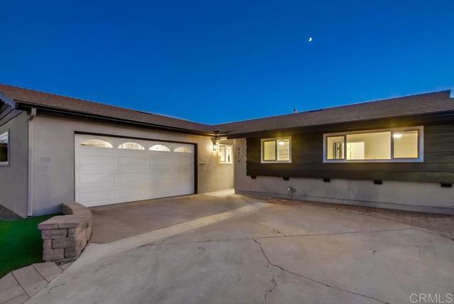 4214 Caledonia Drive, San Diego CA: https://media.crmls.org/mediaz/a8e51e1d-191e-4237-8953-d211527c2897.jpg