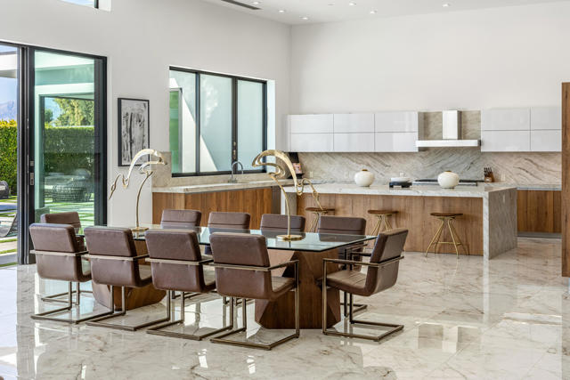 1 Bravo Court, Rancho Mirage CA: https://media.crmls.org/mediaz/a8e567a3-6096-45eb-98f3-5d418cc0d833.jpg
