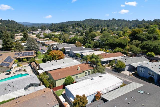 444 Whispering Pines Drive, Scotts Valley CA: https://media.crmls.org/mediaz/a8e60397-ad3b-4a33-80e3-de81992bfb63.jpg