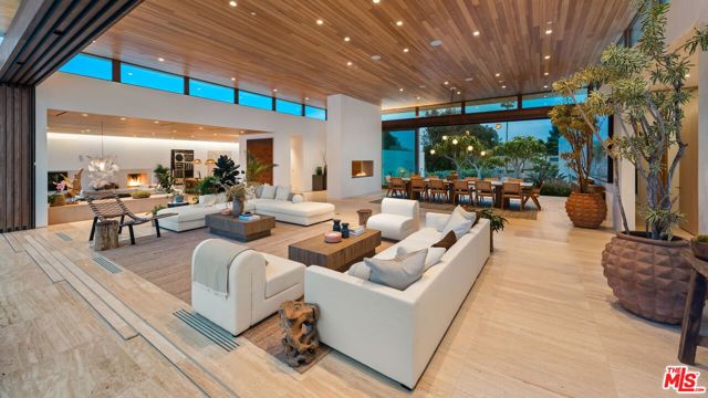 28837 Selfridge Drive, Malibu CA: https://media.crmls.org/mediaz/a8e6108e-16b3-47eb-b75a-3f15e9582aa6.jpg