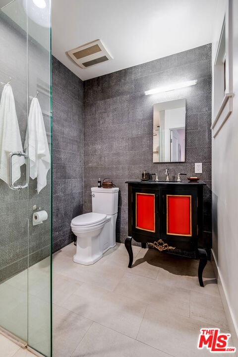 4838 Coldwater Canyon Avenue, Sherman Oaks CA: https://media.crmls.org/mediaz/a8e6e26d-6643-498d-a1b6-097cacaa80fc.jpg