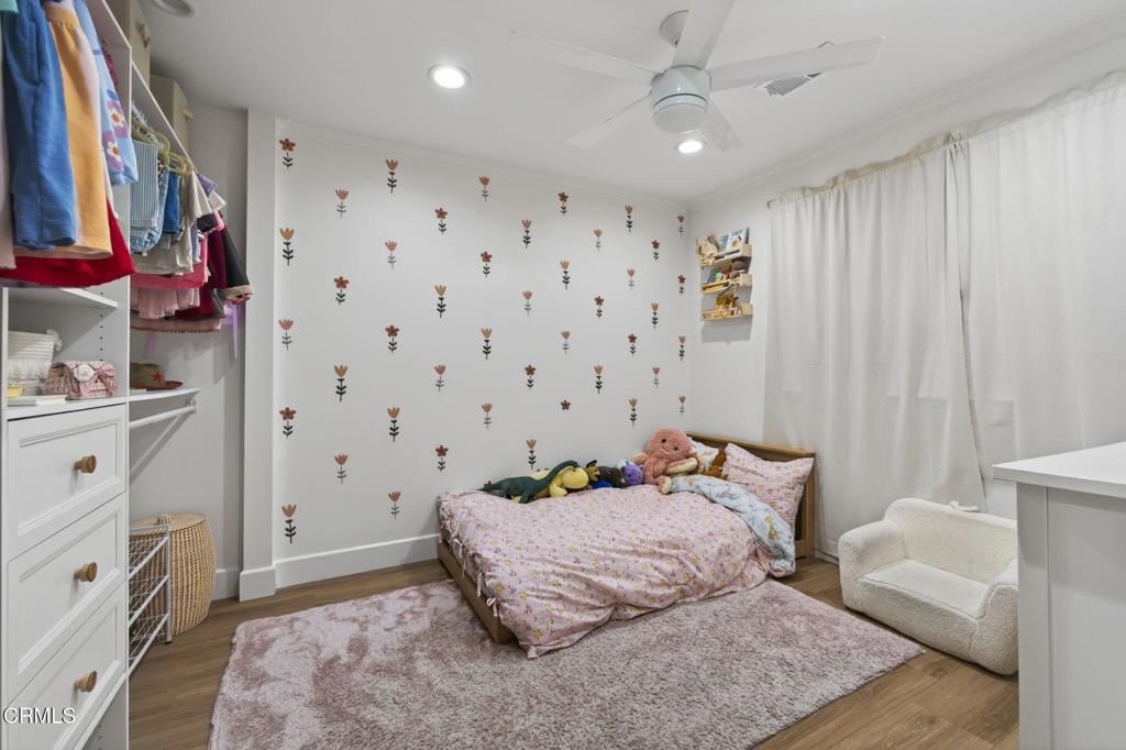 https://media.crmls.org/mediaz/a8e75061-c3d3-4aad-9501-7ddb69e153d2.jpg?preset=X-Large