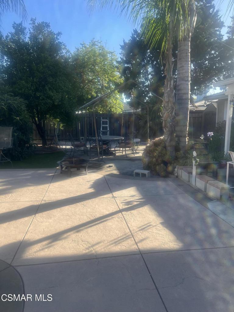 https://media.crmls.org/mediaz/a8e758cb-061c-4772-a1c4-10e1f5ed2fee.jpg?preset=X-Large