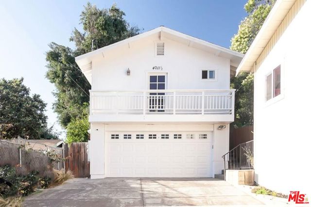 4011 1/2 Sunset Drive, Los Angeles CA: https://media.crmls.org/mediaz/a8e76862-e2e9-46b8-9108-f5224445044b.jpg
