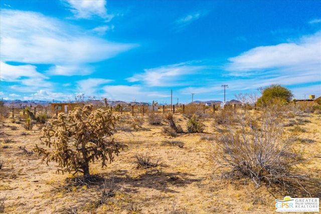 0 Perris Street, Yucca Valley CA: https://media.crmls.org/mediaz/a8e7bca9-70dc-4625-bf51-8759e00b1d6c.jpg