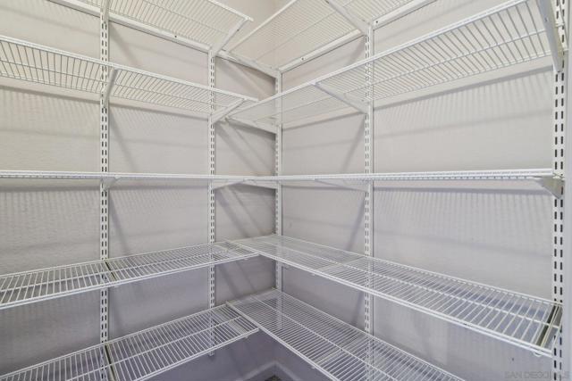 2445 Brant St, San Diego CA: https://media.crmls.org/mediaz/a8e83702-4c4e-4752-abd4-f37e8604605c.jpg