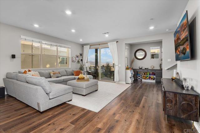 Detail Gallery Image 24 of 55 For 1840 Mint #6,  Chula Vista,  CA 91915 - 4 Beds | 3 Baths