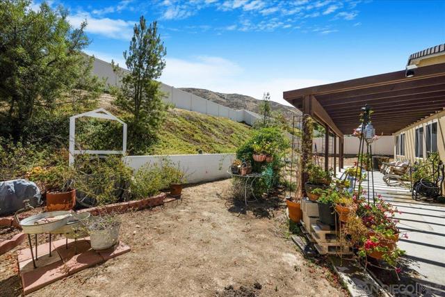 33129 Big Range Dr, Winchester CA: https://media.crmls.org/mediaz/a8e8a2e6-e01e-4c3f-a598-36a307ff4a35.jpg