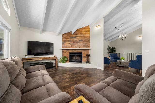 22 Quien Sabe Road, Scotts Valley CA: https://media.crmls.org/mediaz/a8e90abb-3c9e-48a0-8722-6c88c339a6a2.jpg
