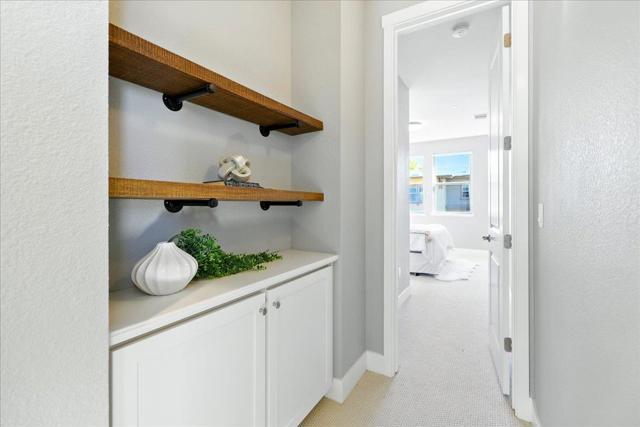 324 Cherokee Loop, Mountain View CA: https://media.crmls.org/mediaz/a8e95a04-7800-41a6-a1d4-cf35206d9dfd.jpg