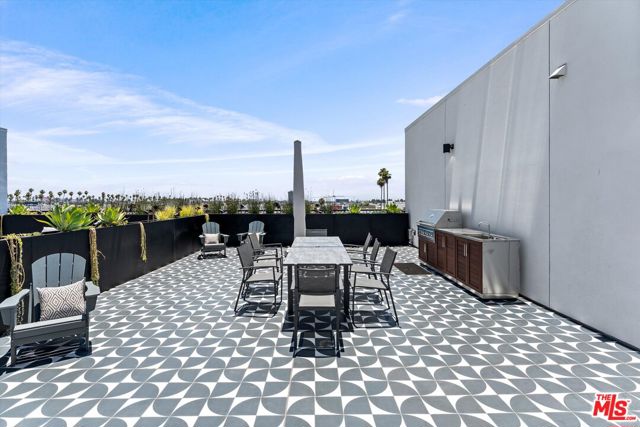 904 S New Hampshire Avenue, Los Angeles CA: https://media.crmls.org/mediaz/a8e9b41a-05de-4dda-b47b-aa99499455b0.jpg