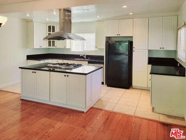 25353 Oak Street, Lomita CA: https://media.crmls.org/mediaz/a8e9c518-6ea1-4cb2-a666-a9003a45404a.jpg