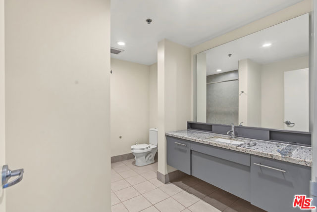 1111 South Grand Avenue, 1014 photo 36