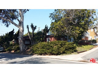 2701 OAK Avenue, Manhattan Beach, California 90266, 2 Bedrooms Bedrooms, ,1 BathroomBathrooms,Residential,Sold,OAK,15889023