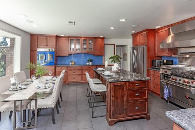 1513 Meadow Lane, Mountain View CA: https://media.crmls.org/mediaz/a8ea6ca5-d633-48ca-80d2-009a2966ec82.jpg