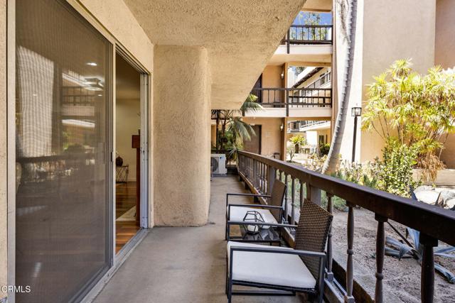 1127 E Del Mar Avenue, Pasadena CA: https://media.crmls.org/mediaz/a8eadfd0-42df-4046-83e7-f064dee4bd58.jpg