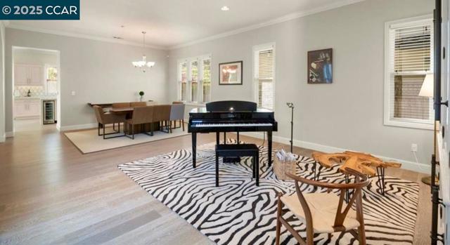 130 Arundel Dr, Hayward CA: https://media.crmls.org/mediaz/a8eae636-380d-4f41-986e-df783f08d05c.jpg