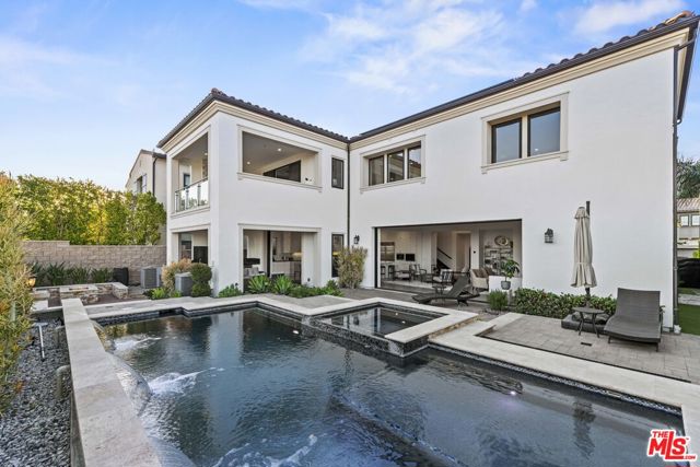 20162 W Cromwell Way, Porter Ranch CA: https://media.crmls.org/mediaz/a8eafe0d-8224-43a0-abe9-40fa7555812f.jpg