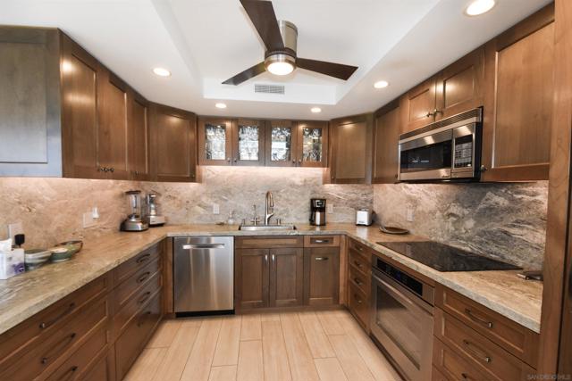 1760 Avenida Del Mundo, Coronado CA: https://media.crmls.org/mediaz/a8eb0e1b-032a-4a6f-a02b-7bf91b4cc30f.jpg