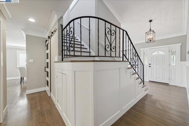 103 Baldwin Dr, Danville CA: https://media.crmls.org/mediaz/a8eb2bec-aeaf-48b9-a59f-2db108809a43.jpg