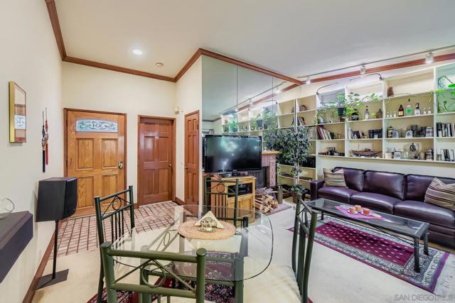 8840 Villa La Jolla Dr, La Jolla CA: https://media.crmls.org/mediaz/a8eb86be-f764-4e12-8982-47ea4f13b5cb.jpg