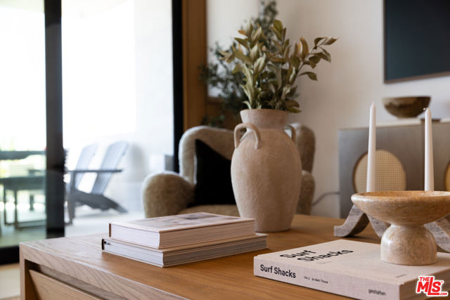 4016 The Strand, Manhattan Beach CA: https://media.crmls.org/mediaz/a8edc6f6-488c-4a40-b3f5-245ad9e63ebb.jpg