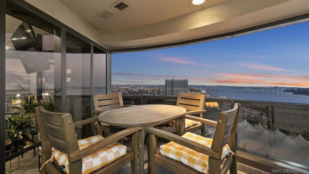 200 Harbor Dr - photo 4