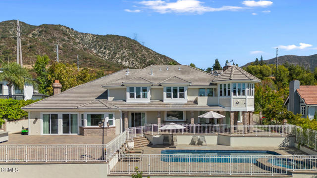 848 Greenridge Drive, La Canada Flintridge CA: https://media.crmls.org/mediaz/a8eea5c7-d65b-452c-bc2a-3c03bcea18e8.jpg