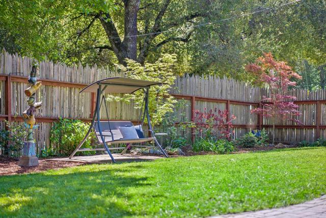 4200 Glenwood Drive, Scotts Valley CA: https://media.crmls.org/mediaz/a8eee998-b0fd-4a13-8f65-cd5153e0aff8.jpg