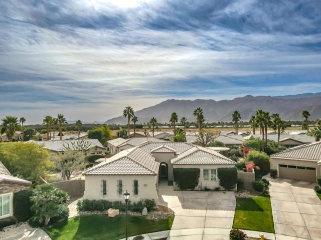 60612 Lace Leaf Court, La Quinta CA: https://media.crmls.org/mediaz/a8ef3f9d-ffa2-477b-b1c9-7bd3cab7f8f4.jpg