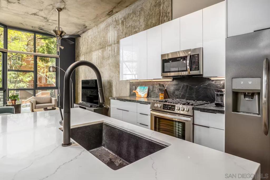 1050 Island Ave - photo 7