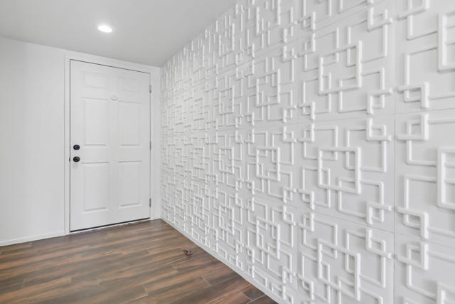 Image 2 of 42 For 40492 Bay Hill Way