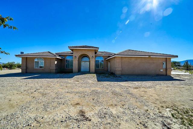 11427 Meridian Road, Lucerne Valley CA: https://media.crmls.org/mediaz/a8f10f67-1a49-405b-adb8-a8dce6531059.jpg