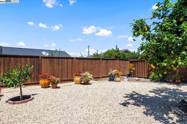 4309 BORA BORA AVE, Fremont CA: https://media.crmls.org/mediaz/a8f12f33-b26c-40cf-9fb2-c5ff062b3224.jpg