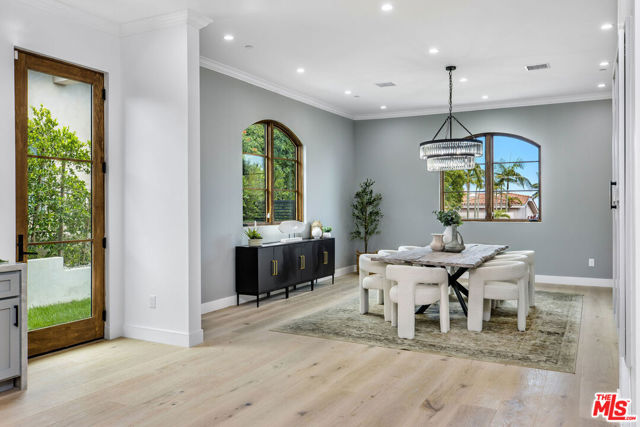 6888 Alta Vista Drive, Rancho Palos Verdes CA: https://media.crmls.org/mediaz/a8f1b425-da59-400a-a3b7-7a74418deae3.jpg
