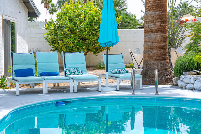 913 Arroyo Vista Drive, Palm Springs, CA 92264