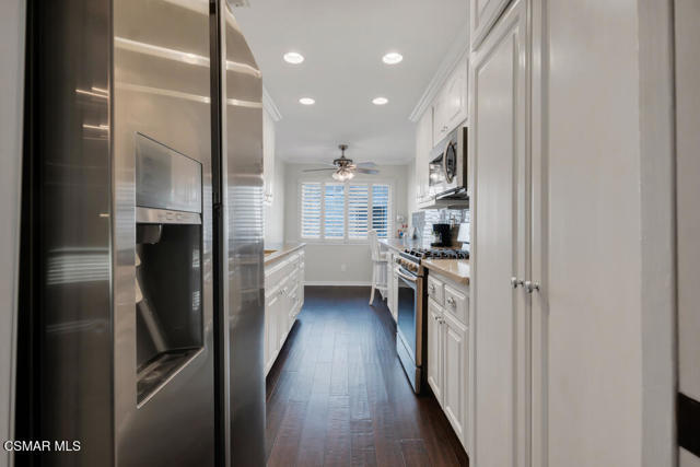 6217 Nita Avenue, Woodland Hills CA: https://media.crmls.org/mediaz/a8f33212-38f3-48a2-b2cb-b540c835d0dc.jpg